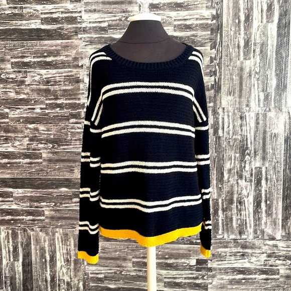 Arisan NY crew neck knit sweater women’s size large in EUC - Picture 2 of 8